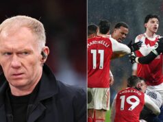 Paul Scholes spochybňuje vedenie Declana Ricea napriek výhre Arsenalu nad Tottenhamom 4:1 Mathys Tel z Tottenhamu Hotspur a Declan Rice z Arsenalu počas zápasu Premier League medzi Tottenhamom Hotspur a Arsenalom na ihrisku Tottenhamu Hotspur...