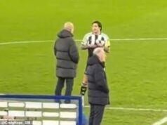 Pep Guardiola si všimol hlboko v rozhovore so Sandrom Tonalim po víťazstve Man City nad Newcastlom – ako manažér prezradil, čo povedal prestupovému cieľu klubu Pep Guardiola bol videný v diskusii s hviezdou Newcastlu Sandro Tonali po semifinálovom víťazstve Man City Carabao Cup.