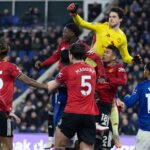 Podpísanie zmluvy Senne Lammensovi nad Martinezom ukazuje, že Man Utd by mohol vedieť, čo robí...