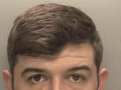 Polícia pátra po podozrivom z vlámania, ktorý sa neskutočne podobá na legendu Liverpoolu a Anglicka Stevena Gerrarda Polícia West Midlands pátra po Jackovi Harrisonovi (na obrázku)