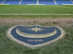 Portsmouth oznámil smrť fanúšika v súboji vo West Brome, keď vzdali hold Portsmouth potvrdil smrť fanúšika