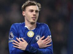 Povesti od Colea Palmera do Man Utd sa znovu objavujú po tom, čo priateľ tvrdí, že „kam patrí“. Povesti od Colea Palmera do Man Utd sa znovu objavujú po tom, čo priateľ tvrdí, že „kam patrí“.