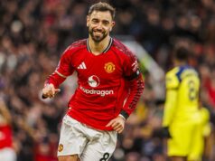 Prečo by Manchester United nechal Bruna Fernandesa kráčať, bola by to tá najhoršia chyba, akú Ineos urobil na Old Trafford: Nejde len o jeho štatistiky na vrchole rebríčka, tu sú všetky neviditeľné dôvody, prečo je taký zásadný – od trénovania na ihrisku až po tréning detí z akadémie Bruno Fernandes má na konte 200 gólových príspevkov v Premier League a zároveň vedie ligu v počte asistencií (12), vytvorených šancí (74), veľkých šancí (17) a prihrávok (22).