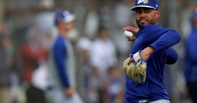 Prečo sa jarný tréning Mookieho Bettsa nepodobá žiadnemu, ktorý absolvoval s Dodgers
