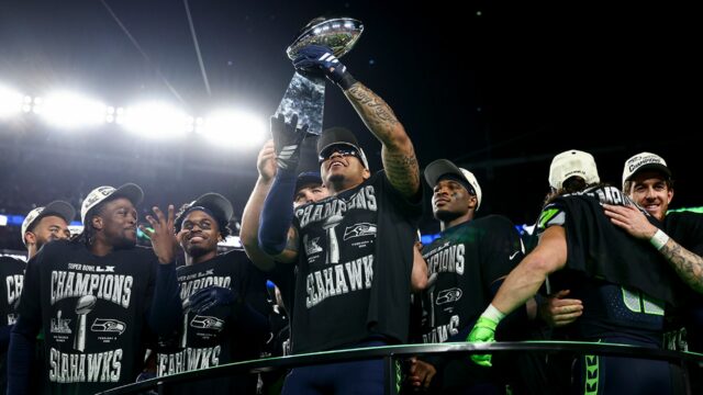 Prehliadka Seahawks bude pre študentov zo Seattlu neospravedlnená absencia

