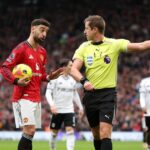 Rozhodca John Brooks zmenil svoje rozhodnutie z pokutového kopu na priamy kop