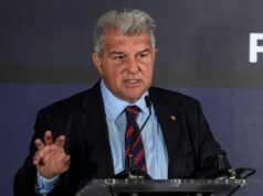 Prezident Barcelony a Raphinha po novej kontroverzii zaútočili na rozhodcov La Ligy John Laporta