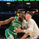 Pri sledovaní Pata Rileyho Lakers porazených Celtics v rivalite