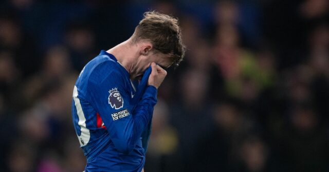 Priateľ Colea Palmera sľubuje Man Utd napriek jasnému prestupovému postoju Cole Palmer z Chelsea reaguje po premeškaní šance na strelenie víťazného gólu na poslednú chvíľu počas zápasu Premier League medzi Chelsea a Leeds United na Stamford Bridge 10. februára 2026 v Londýne v Anglicku.