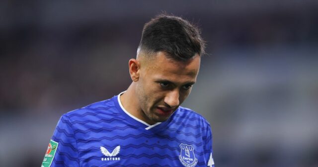 Dwight McNeil videl, že prestup do Crystal Palace z Evertonu sa v deň uzávierky zrútil