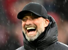 Problém Man Utd Jurgen Klopp odpovedal po tvrdení, že bývalému šéfovi Liverpoolu bola ponúknutá funkcia manažéra MANCHESTER, ANGLICKO – 7. apríla: Jurgen Klopp, manažér Liverpoolu, reaguje počas rozcvičky pred zápasom Premier League medzi Manchestrom United a Liverpoolom FC na Old Trafford 7. apríla 2024 v Manchestri v Anglicku. (Foto: Michael Regan/Getty Images)