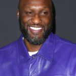 Šampión NBA Lamar Odom sa po absolvovaní 30-dňového liečebného programu odhlásil z rehabilitácie v Los Angeles, potvrdil Daily Mail.