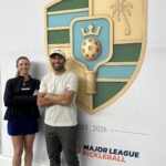 Zach Hunter, vpravo, je spolumajiteľom novej franšízy Major League Pickleball od Boca Raton. Sofia Sewing, zaradená ako číslo 1 Asociácie profesionálnych Pickleball, podpísala zmluvu s Royals.