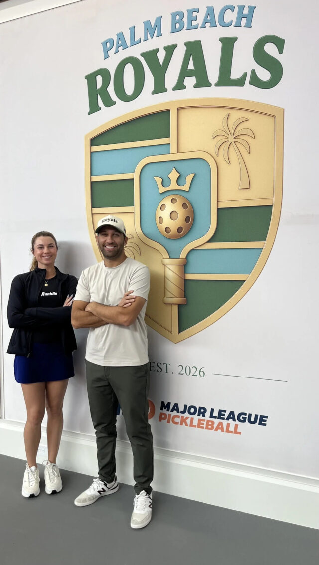 Zach Hunter, vpravo, je spolumajiteľom novej franšízy Major League Pickleball od Boca Raton. Sofia Sewing, zaradená ako číslo 1 Asociácie profesionálnych Pickleball, podpísala zmluvu s Royals.