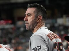 RHP Justin Verlander sa vracia do Tigers na 1-ročnej zmluve za 13 miliónov dolárov MLB: San Francisco Giants v Arizona Diamondbacks