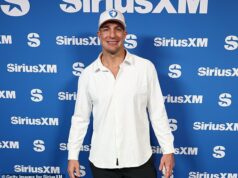 Raňajky s Gronkom: Patrioti sú skvelí o tom, prečo sa cíti zle s Bradym, párty Billa Belichicka Jordona Hudsona a ďalšia dynastia Nového Anglicka Len málo ľudí miluje týždeň Super Bowl ako Rob Gronkowski, ktorý sa vyjadril pre Daily Mail v rádiu