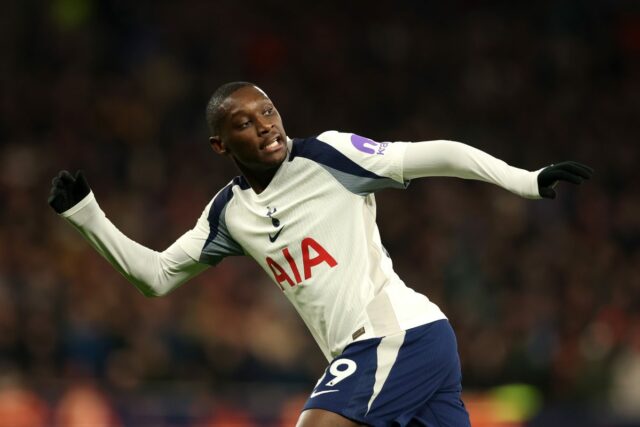 Randal Kolo Muani zostane v Tottenhame aj napriek postupu Juventusu

