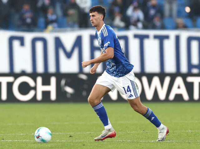 Real Madrid hľadá dve známe mená na posilnenie obrany, keďže možnosti sa zužujú
