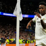 Pred výkopom v Reale Madrid bol vyvesený transparent s nápisom „nie rasizmu“ v španielčine