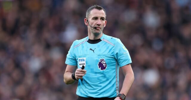 Ref v centre „najhoršej voľby vôbec“ objavuje osud ako asistent Ref v centre „najhoršej voľby vôbec“ objavuje osud ako asistent na lavičke|Futbal|Športová aktivita