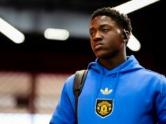 Rio Ferdinand zastavuje teóriu Roya Keana, pretože Kobbie Mainoo prosperuje v Man Utd Prichádza Kobbie Mainoo z Manchestru United