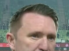 Robbie Keane VYCHÁDZA z rozhovoru, keď sa ho spýtali na prevzatie funkcie šéfa Tottenhamu po VEĽMI pohotovej odpovedi Robbie Keane vyštekol otázku, ktorá ho spájala s prácou v Tottenhame