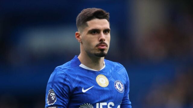 Roberto Martinez vyzdvihuje rozdiel medzi Pedro Neto a Eden Hazard
