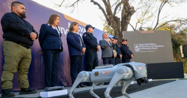Robotické policajné psy odhalené magistrátom Guadalupe