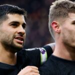 Romero povedal, aby „drž hubu“, keď učenec nalieha na Franka, aby „zbavil“ kapitána po „neúctivom“ vyčíňaní