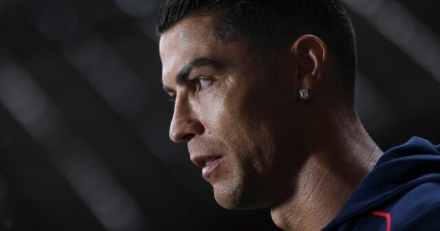 Ronaldo reagoval na príspevok Mourinha a Messiho „prestaň žartovať“ | Ronaldo reagoval na príspevok Mourinha a Messiho „prestaň žartovať“ | Futbal | Šport