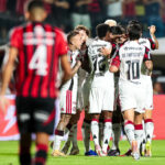 Rossi zachraňuje penaltu, Flamengo odprevadí Vitóriu k prvému víťazstvu v Brasileirão