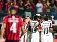 Rossi zachraňuje penaltu, Flamengo odprevadí Vitóriu k prvému víťazstvu v Brasileirão Rossi zachraňuje penaltu, Flamengo odprevadí Vitóriu k prvému víťazstvu v Brasileirão
