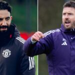 Michael Carrick oslavuje