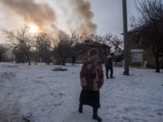Ruské ostreľovanie zabilo sedem ľudí na ukrajinskom trhu a zatemnilo rozhovory v Abú Zabí | Správy o vojne medzi Ruskom a Ukrajinou Ruské ostreľovanie zabilo sedem ľudí na ukrajinskom trhu a zatemnilo rozhovory v Abú Zabí | Správy o vojne medzi Ruskom a Ukrajinou