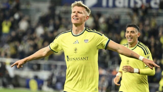 Sam Surridge skóroval dvakrát, Nashville otvára sezónu porážkou v Novom Sam Surridge skóroval dvakrát, Nashville otvára sezónu porážkou v Novom Anglicku