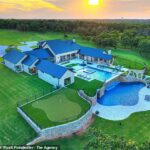 Bývalá hviezda MLB Matt Holliday uviedla svoje úžasné, na mieru postavené sídlo v hodnote 12 miliónov dolárov