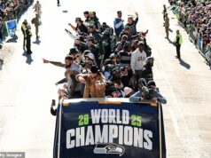 Šampióni Super Bowlu, Seahawks, odhaľujú svoj postoj k výletu do Bieleho domu po hokejovej zúrivosti tímu USA Seattle Seahawks odhalili svoj postoj k návšteve Bieleho domu po víťazstve v Super Bowle