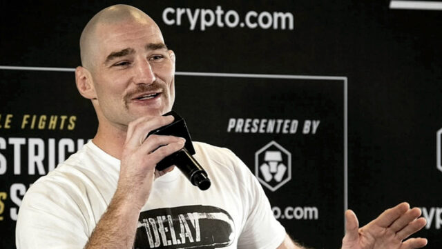 Sean Strickland a 'Deen The Great' zdieľajú chvíľu online po virálnom knockoutu sucker punch
