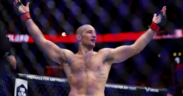 Sean Strickland ukončil víťaznú sériu Anthonyho Hernandeza víťazstvom TKO | Sean Strickland ukončil víťaznú sériu Anthonyho Hernandeza víťazstvom TKO | Novinky o zmiešaných bojových umeniach