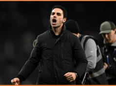 Šéf Arsenalu Arteta chváli Ezeho po víťazstve nad Tottenhamom Šéf Arsenalu Arteta chváli Ezeho po víťazstve nad Tottenhamom