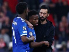 Šéf Realu Madrid vyzýva UEFA, aby využila príležitosť na „boj proti rasizmu“ v prípade Viniciusa Jr. Vinicius Jr. tvrdí, že dostal na ihrisku rasistickú poznámku v zápase Ligy majstrov s Benficou (AFP/Getty)