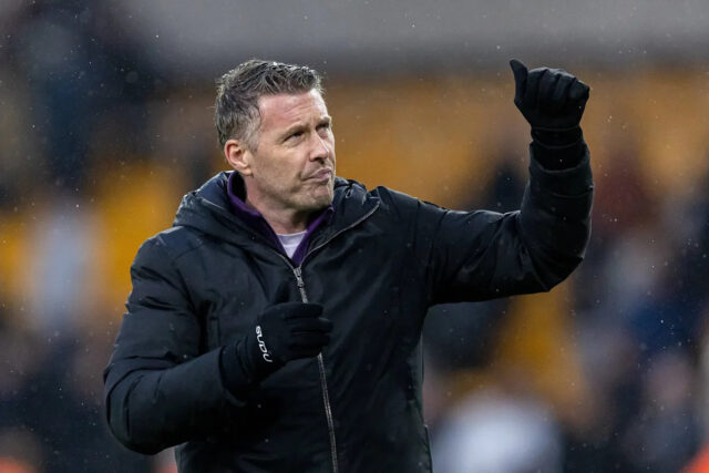 Šéf Wolves vyzýva na zvýšenie prestupov ignoruje, pretože zostup vyzerá ako nevyhnutný
