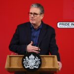 Šéf komunikácie britského premiéra Starmera odstúpil pre Epsteinov škandál | Správy