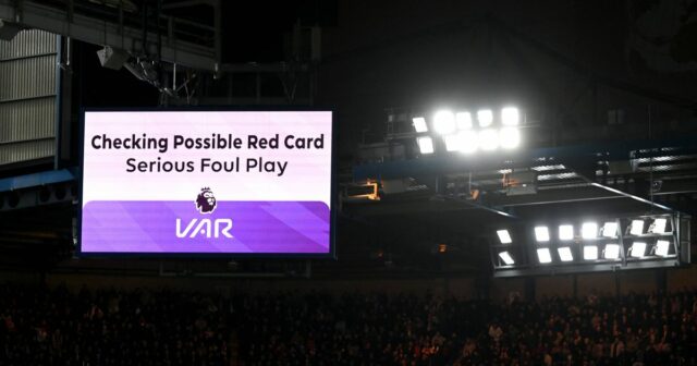 Šéf rozhodcov hovorí, že futbal ZABUDOL, prečo bol VAR predstavený Obrazovka VAR