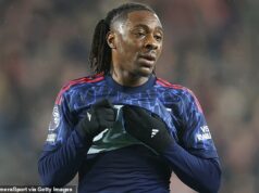 Sen anonymného Eberechiho Eze o Arsenale vypadol zo scenára a jeho sebadôvera je prestrelená, píše MATT BARLOW – jeho vytiahnutie do Brentfordu je dôkazom, že sa mu to nedarí splniť Debutová sezóna Eberechiho Ezeho v Arsenale zasiahla nový hrbolček na ceste po tom, čo ho v polčase zaujali vo štvrtok večer pri remíze 1:1 na ihrisku Brentfordu.