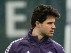 Senne Lammens poskytol perfektnú odpoveď po vyhlásení Paula Scholesa Man Utd Brankár Manchestru United Senne Lammens v tejto sezóne zaujal