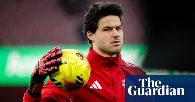 Senne Lammens stojí vysoko uprostred unáhlených „vojnových“ zápasov United | Manchester United
