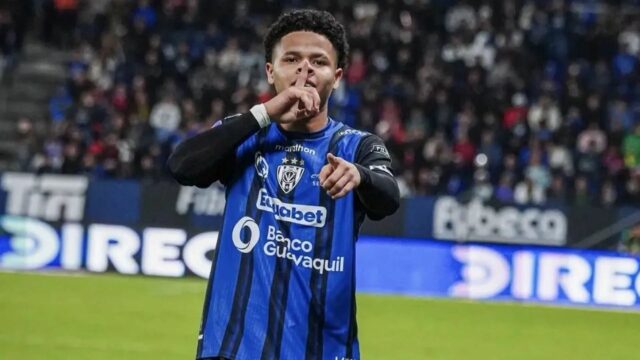 Patrik Mercado sa pripojí k Seville.