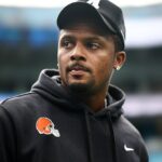 Dva prípady sexuálneho zneužitia proti quarterbackovi Deshaunovi Watsonovi boli zamietnuté