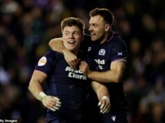 Škótsko 31:20 Anglicko: Tím Steva Borthwicka implodoval pri porážke Kalkatského pohára, keďže kampaň Six Nations utrpela veľký neúspech Anglicko v sobotu ohromilo Škótsko na ihrisku Murrayfield na Kalkatskom pohári